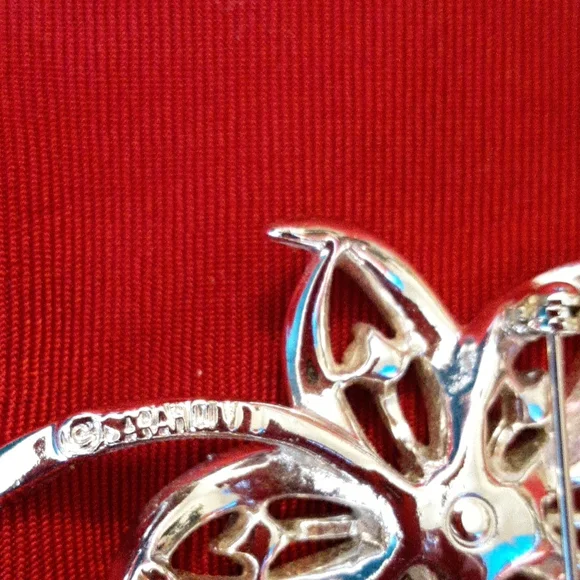 Sarah Coventry Vintage Rhinestone Brooch Pin - Picture 3 of 3
